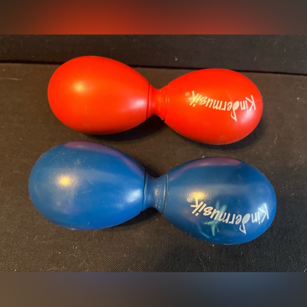 Kindermusik set of 2 Red and Blue Musical Maracas